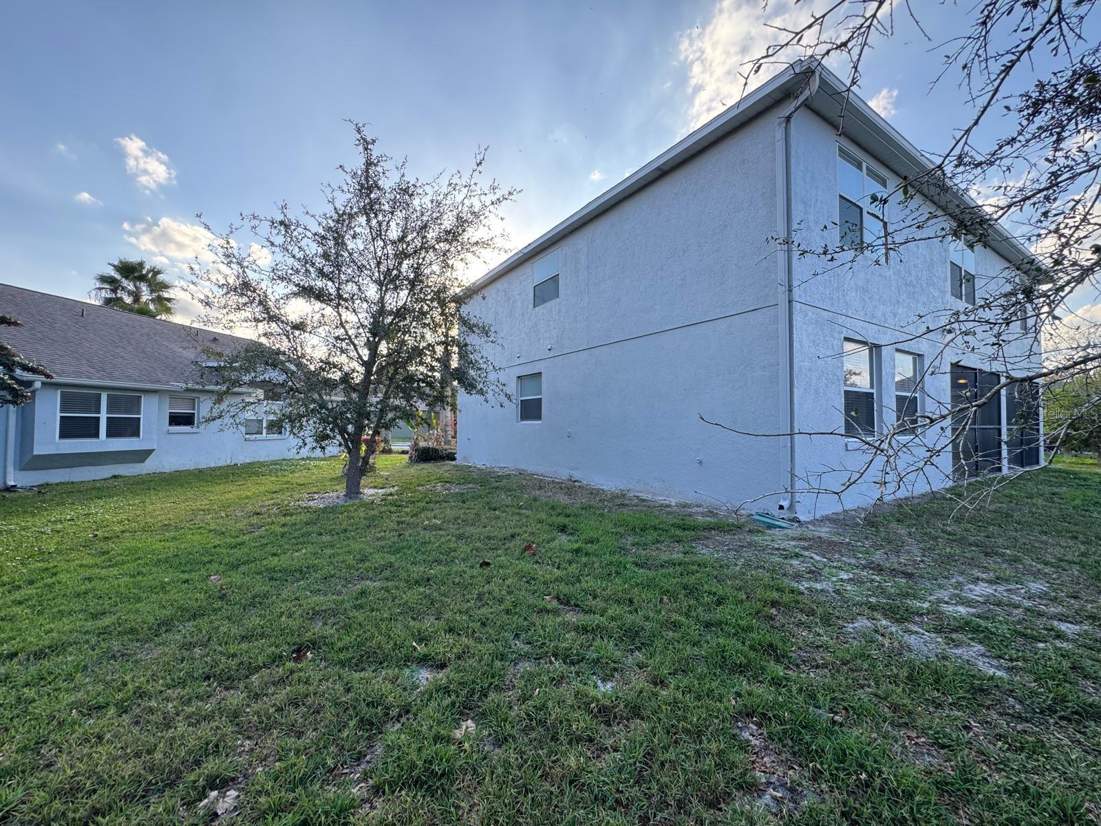 PARKSTONE UNIT 3 - Residential Lease