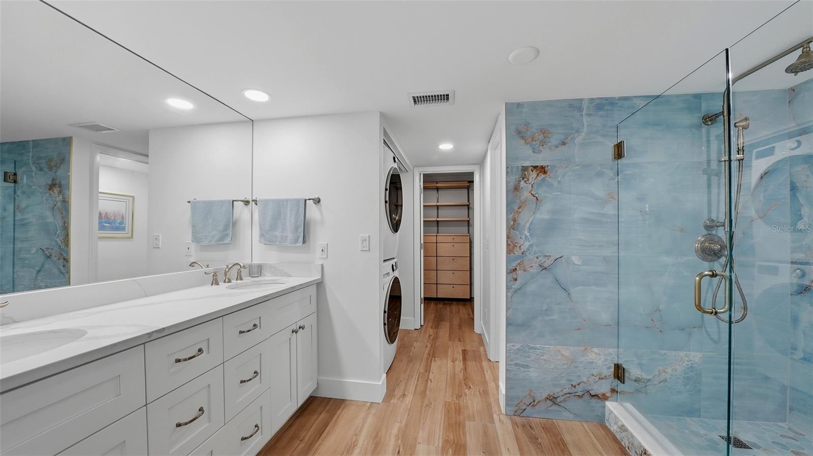 CENTRAL PARK - Residential