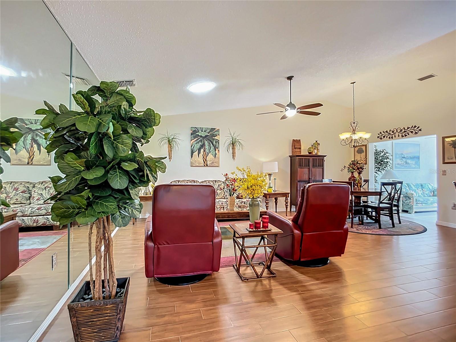 VIVIENDA AT BRADENTON II - Residential