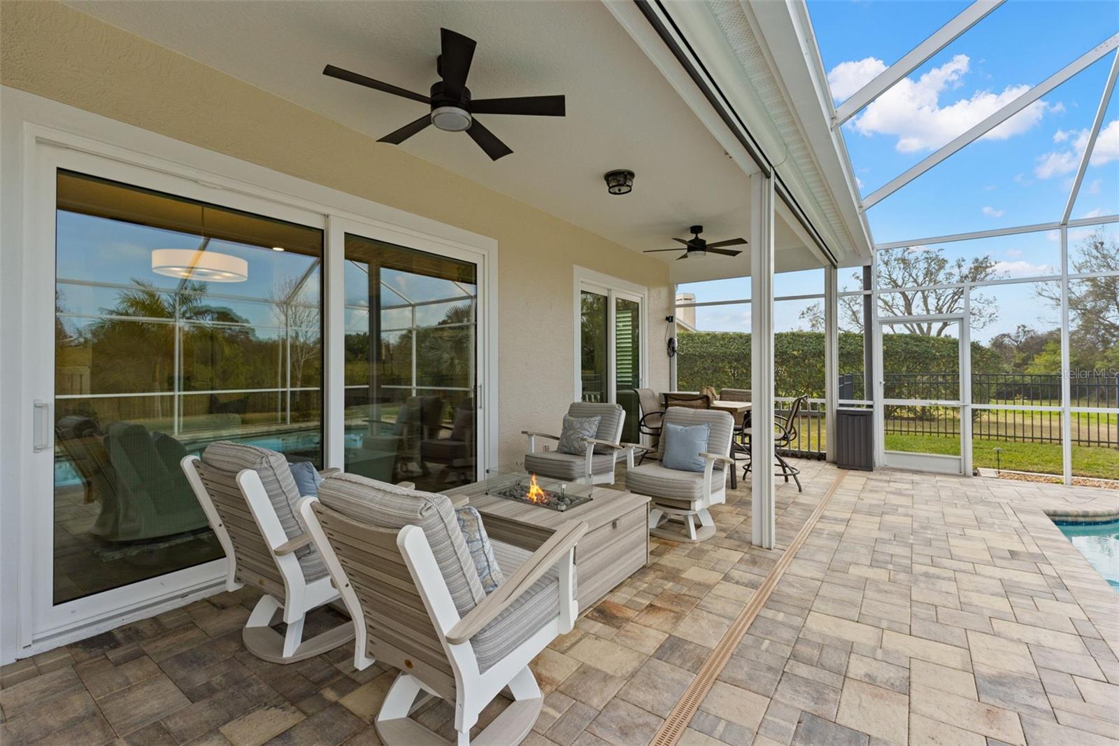 WHITCOMB PLACE - Residential