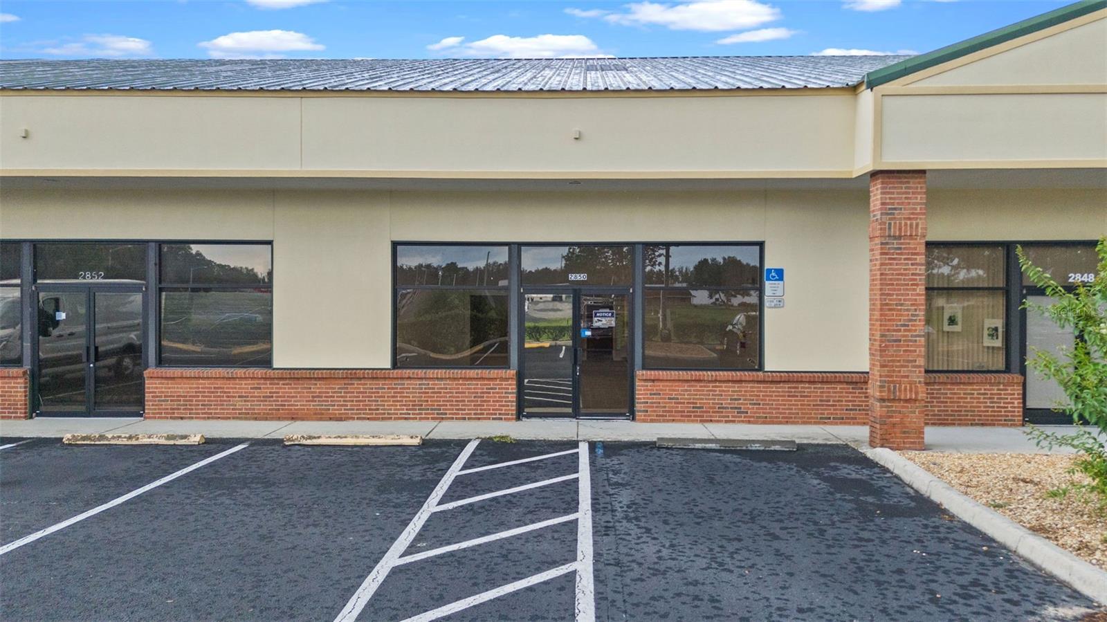 LEESBURG LEESBURG COMMERCE PARK PH 01 - Commercial Lease