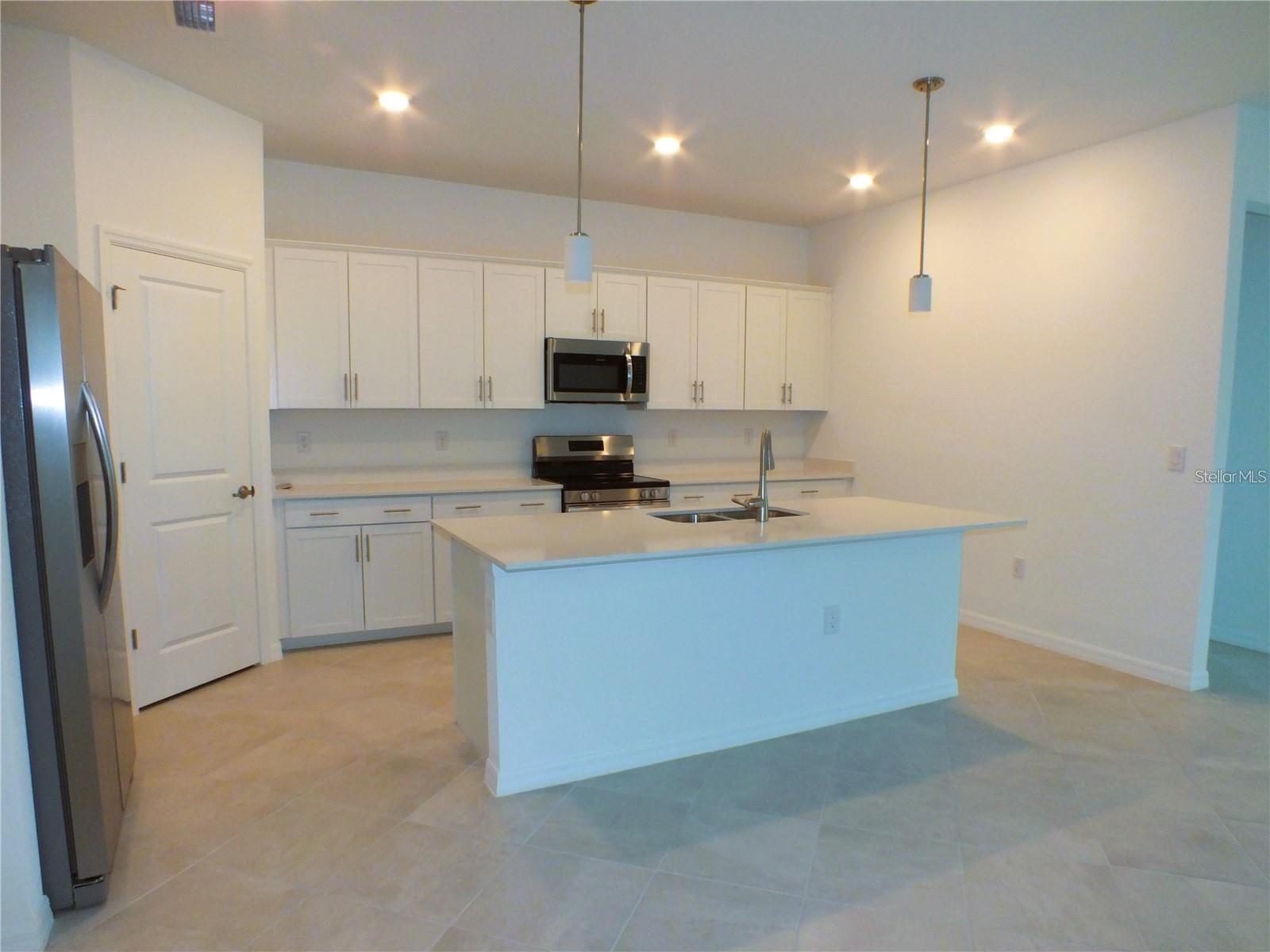 ANTIGUA/WELLEN PARK - Residential Lease