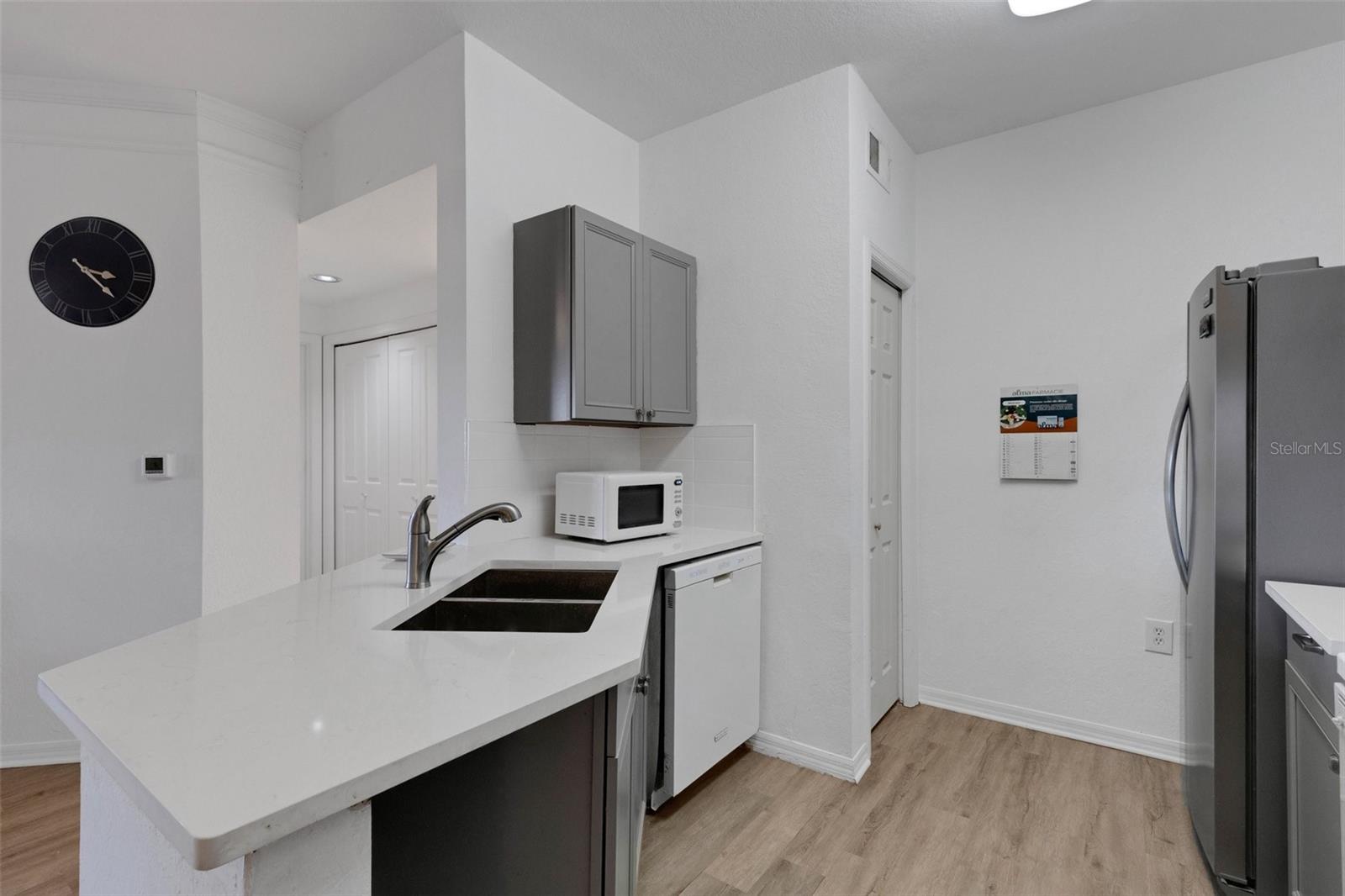 5122 NORTHRIDGE ROAD 112