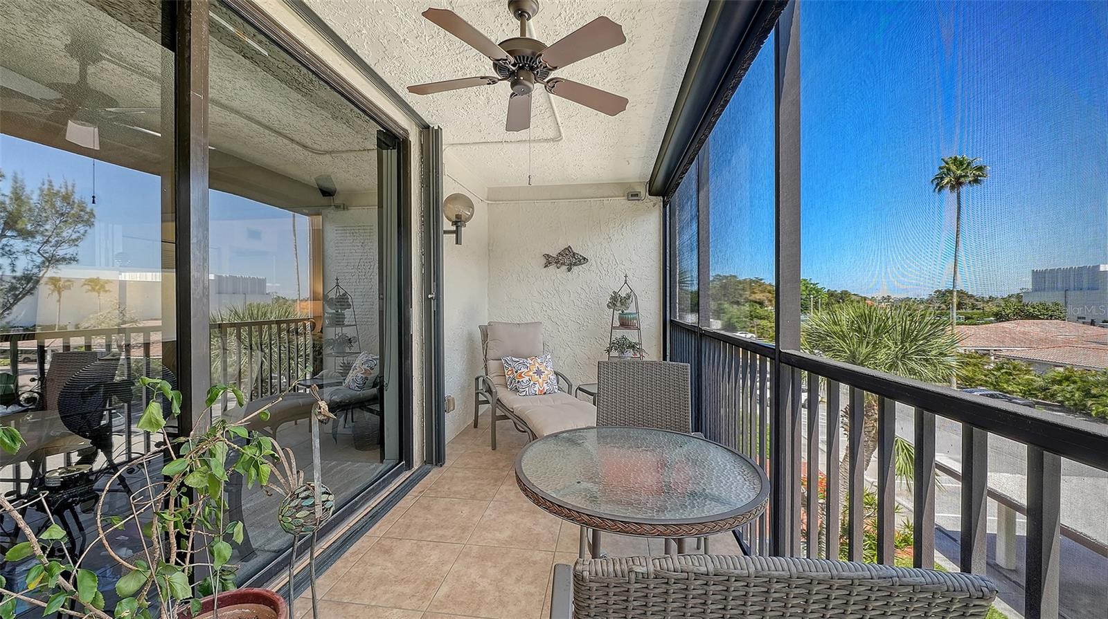 SEAPLACE VI - Residential