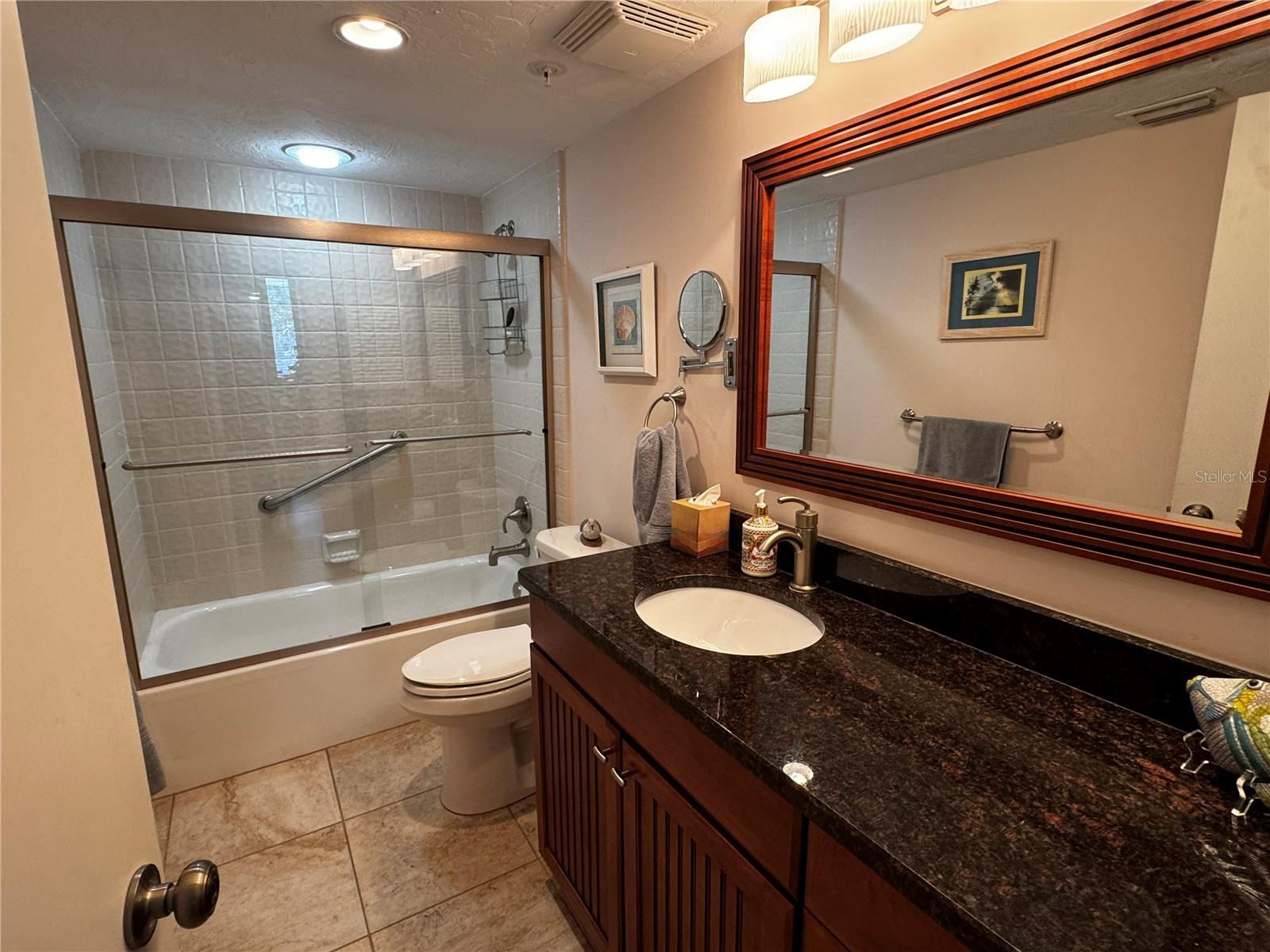 SEAPLACE VI - Residential