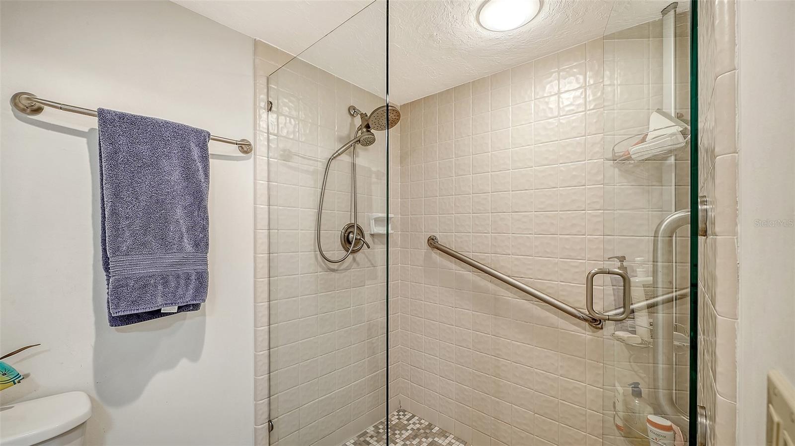 SEAPLACE VI - Residential