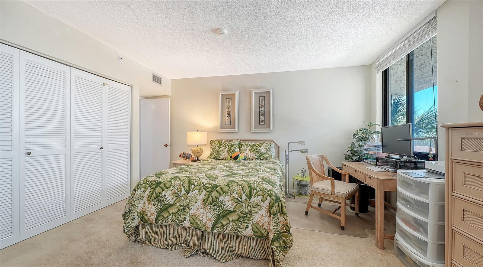 SEAPLACE VI - Residential