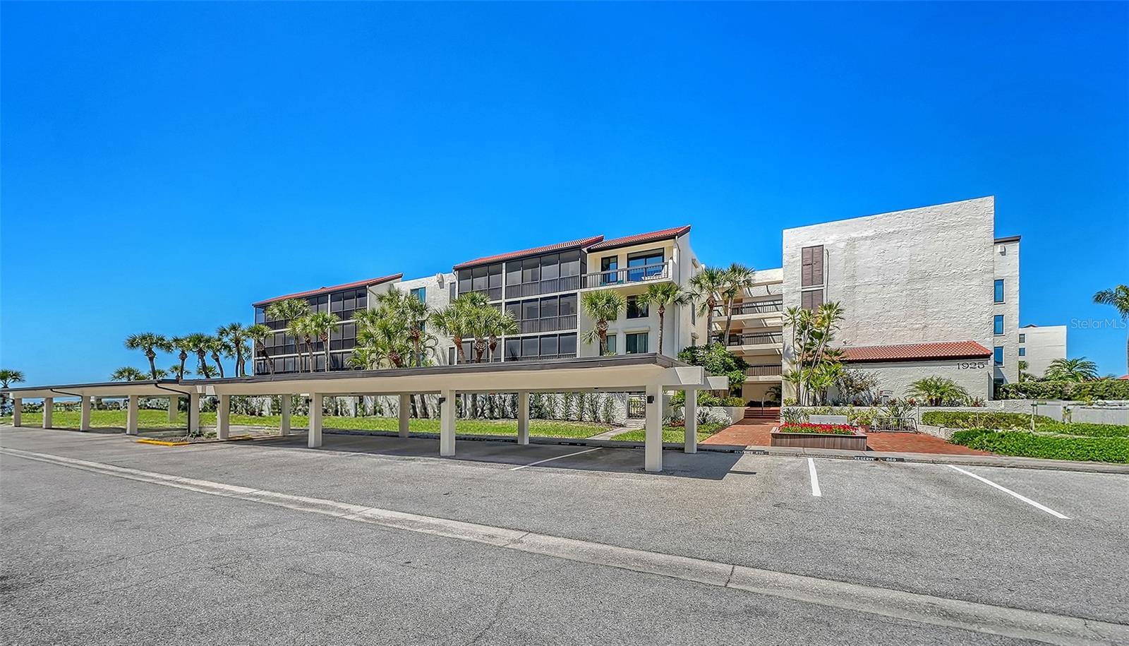 SEAPLACE VI - Residential