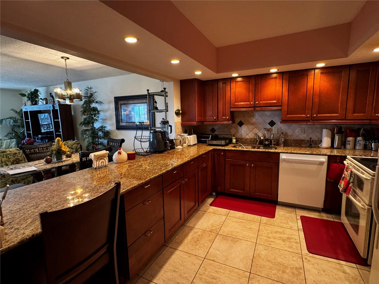 SEAPLACE VI - Residential