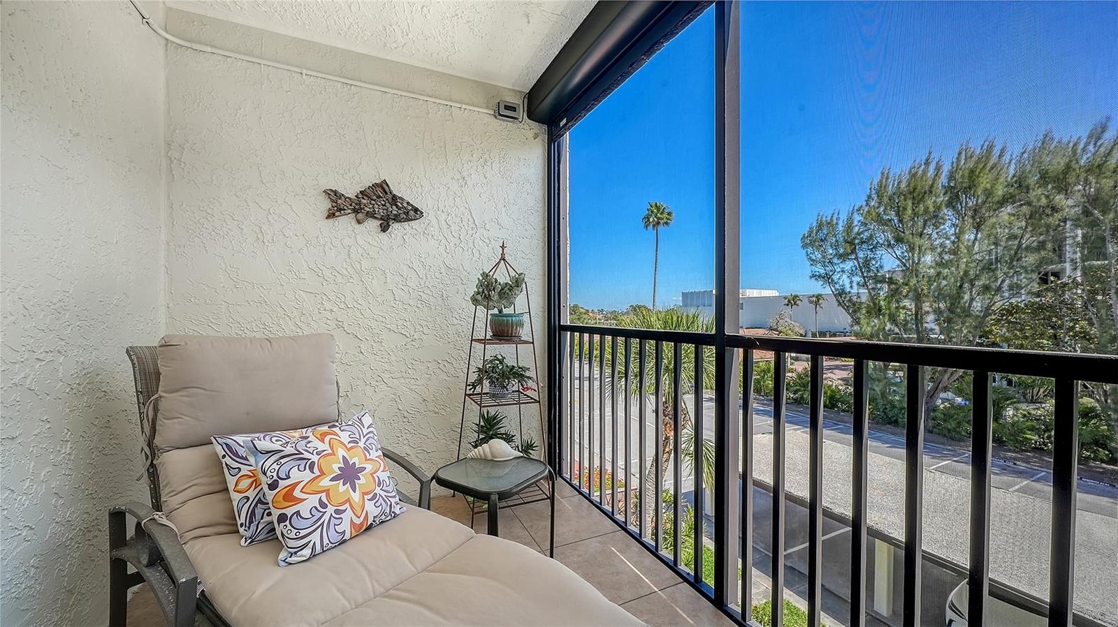 SEAPLACE VI - Residential