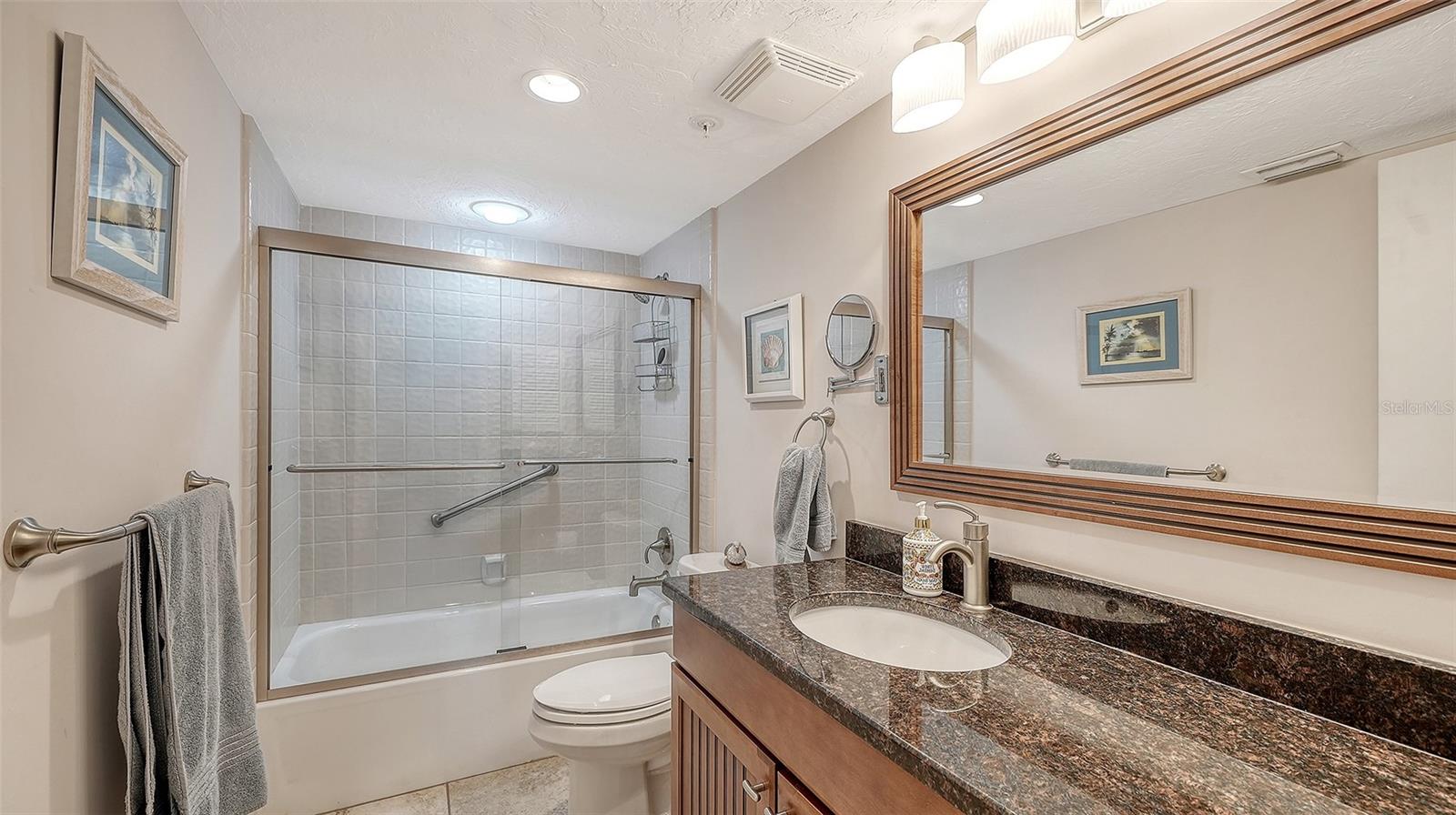 SEAPLACE VI - Residential