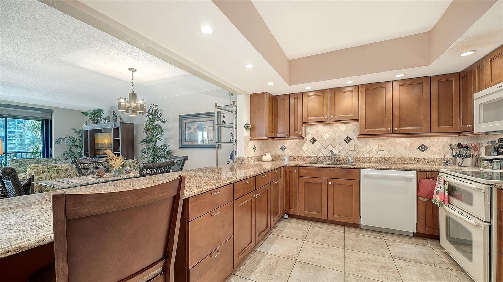 SEAPLACE VI - Residential