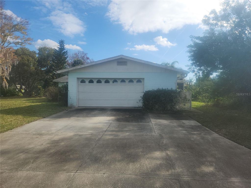 Photo of 530 Yonge Street, Ormond Beach, FL 32174 (MLS # V4946575)