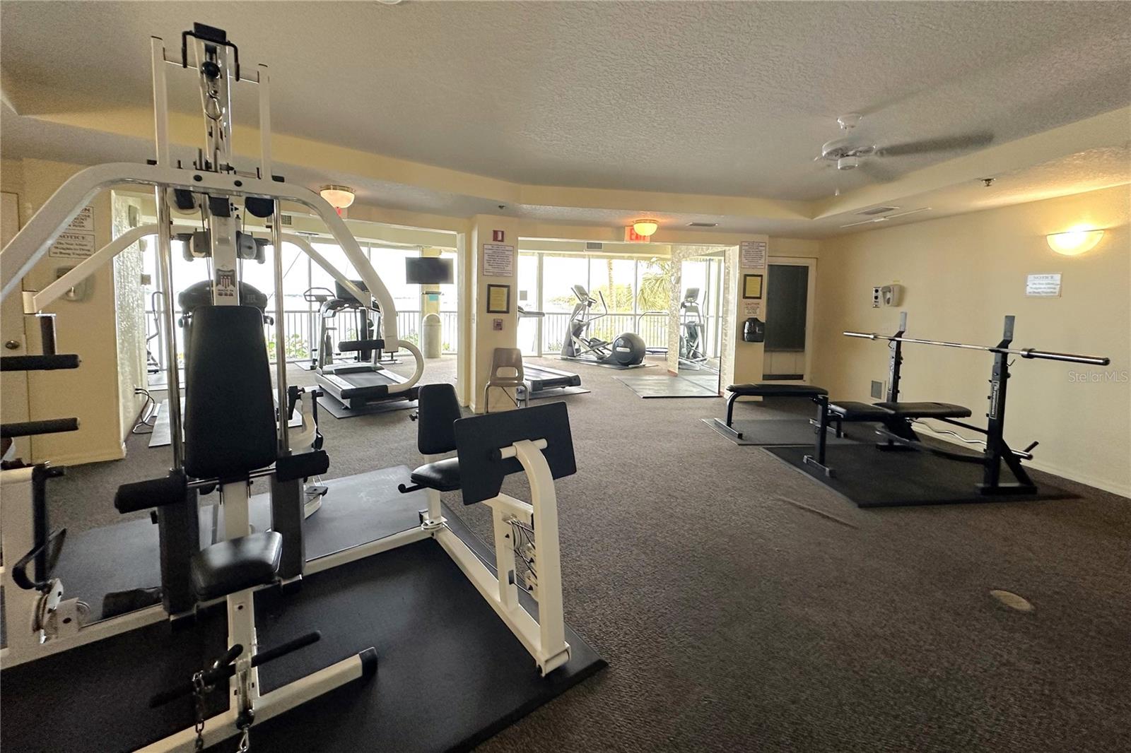 OLEANDER POINTE CONDO PH 02 - Residential