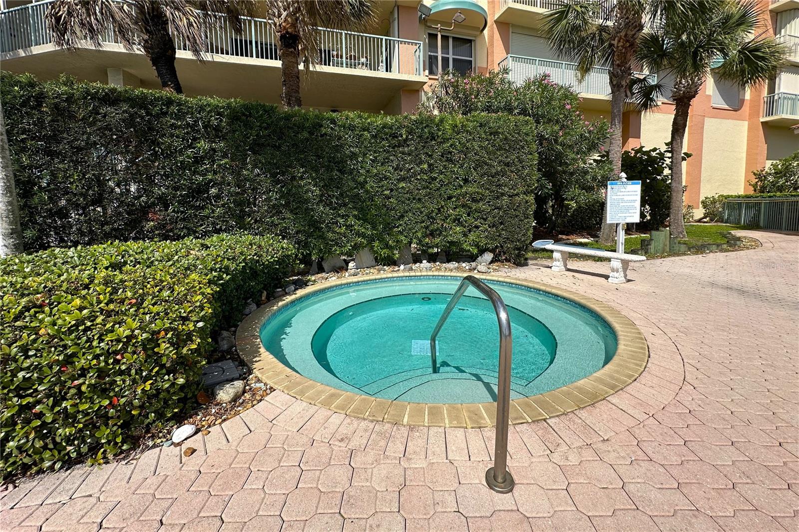 OLEANDER POINTE CONDO PH 02 - Residential