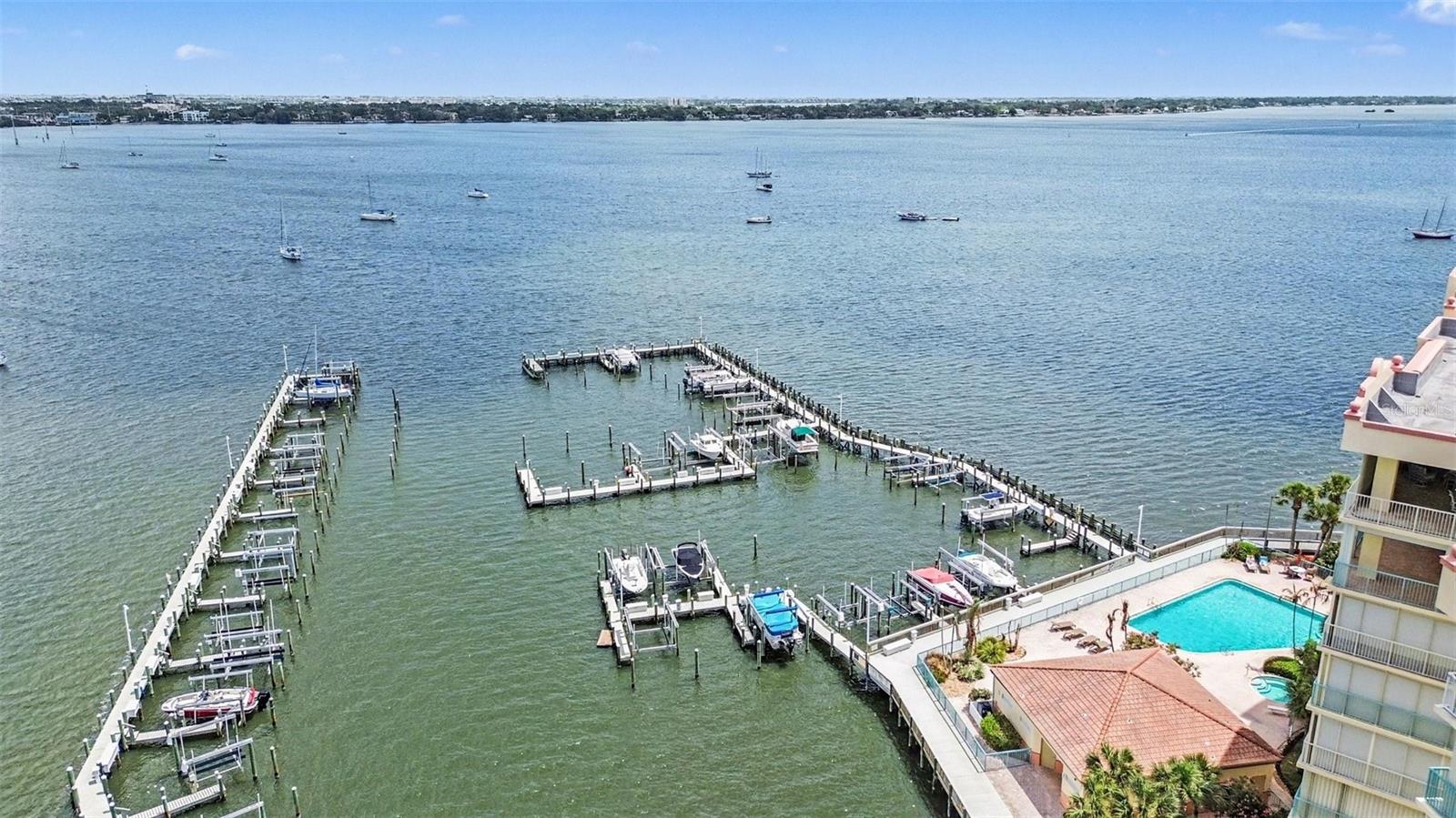 OLEANDER POINTE CONDO PH 02 - Residential