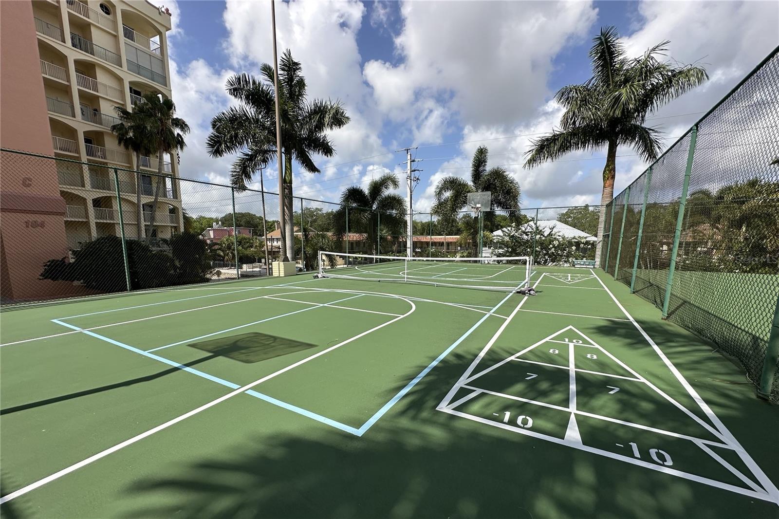 OLEANDER POINTE CONDO PH 02 - Residential