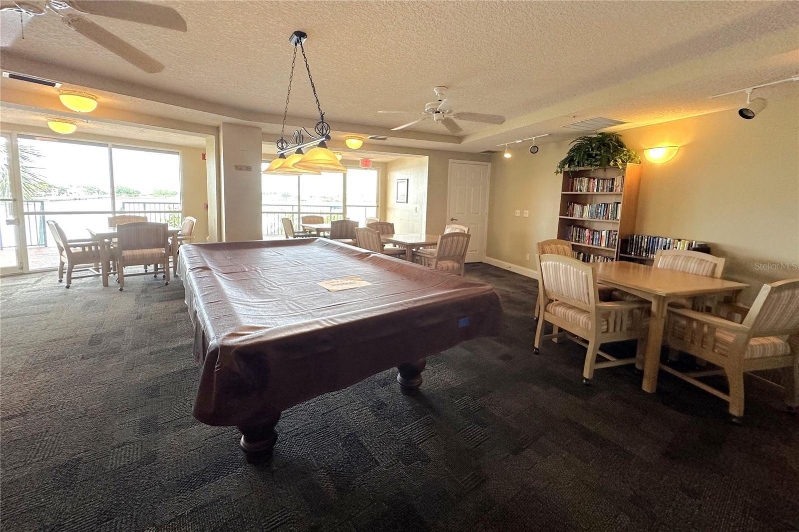 OLEANDER POINTE CONDO PH 02 - Residential
