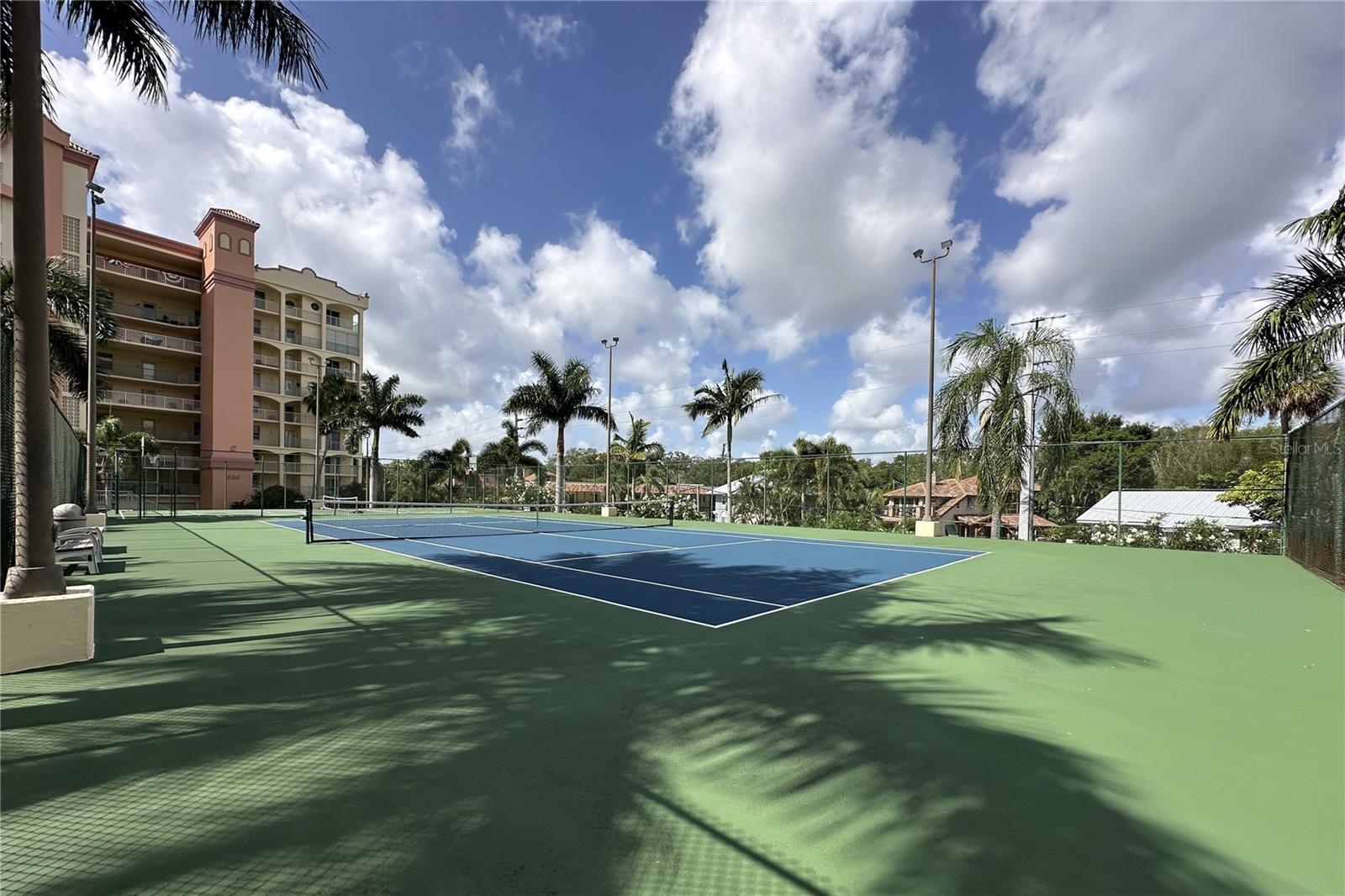 OLEANDER POINTE CONDO PH 02 - Residential