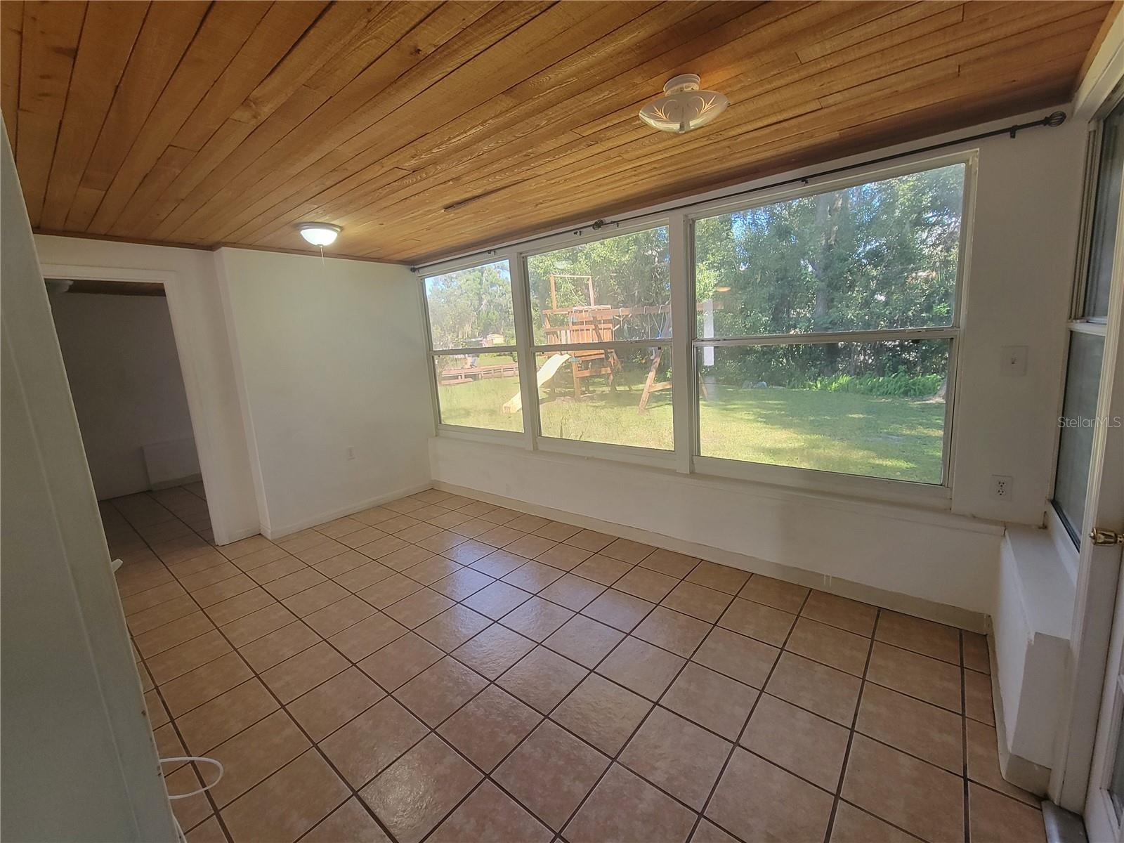 BELL LAKE VISTA - Residential Lease