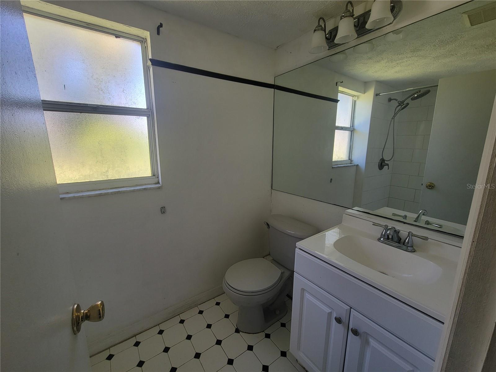 BELL LAKE VISTA - Residential Lease