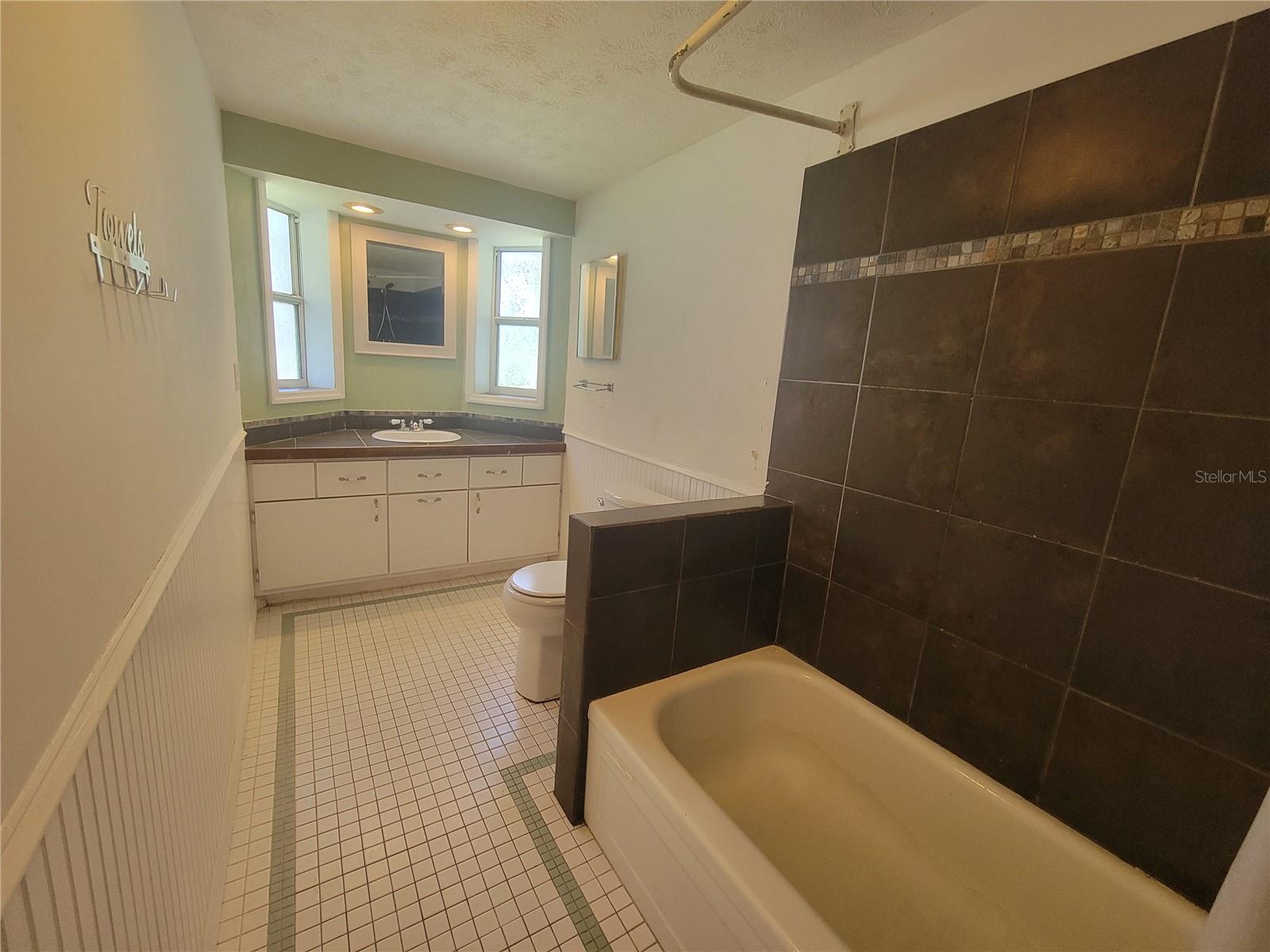 BELL LAKE VISTA - Residential Lease