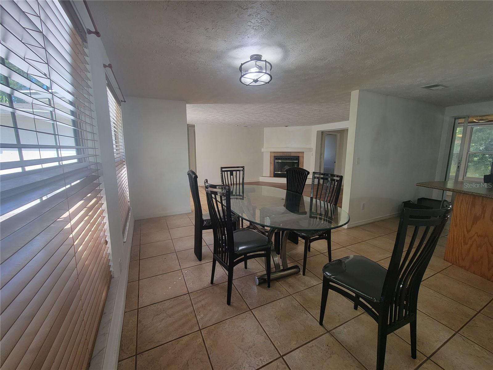 BELL LAKE VISTA - Residential Lease