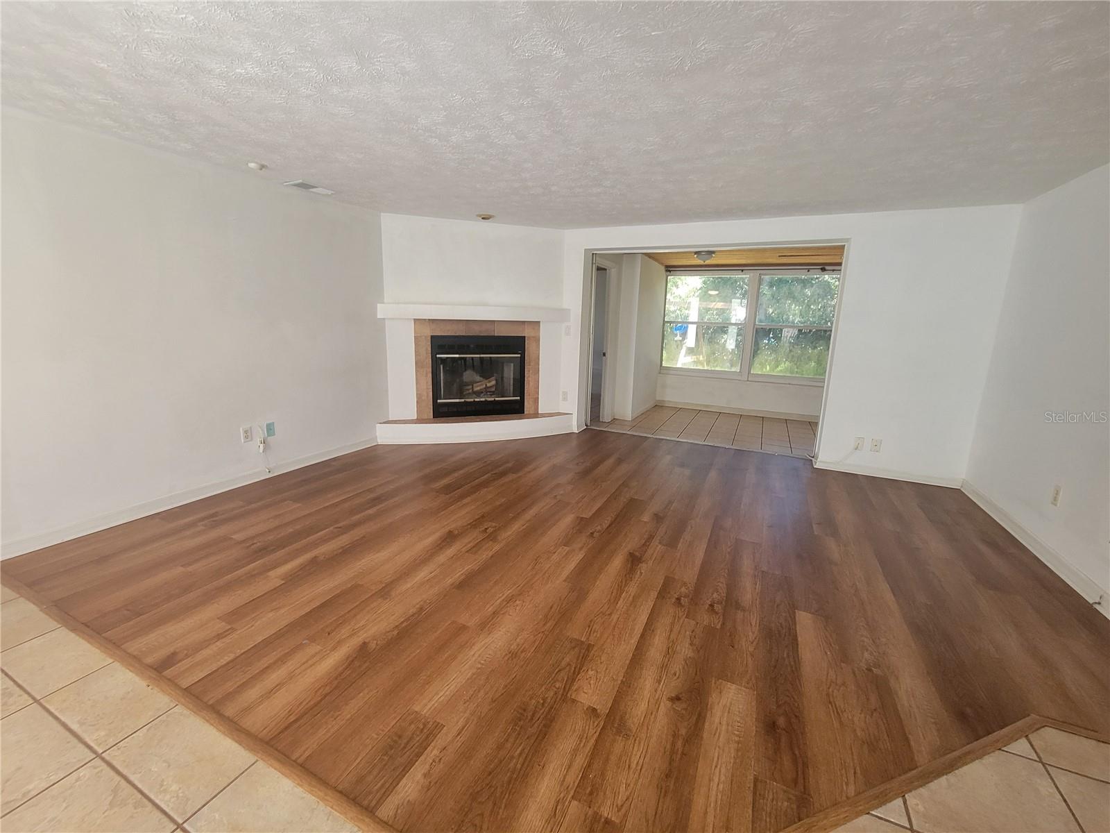 BELL LAKE VISTA - Residential Lease