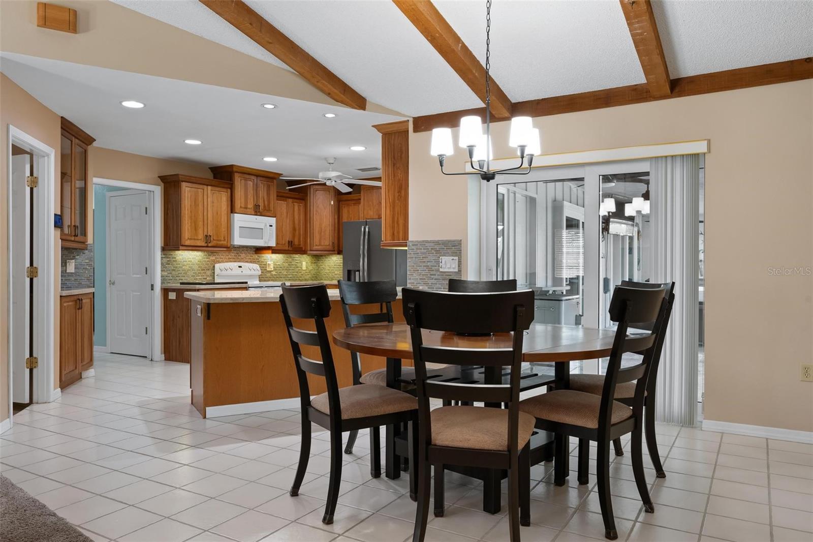 JACARANDA COUNTRY CLUB WEST VILLAGE - Residential