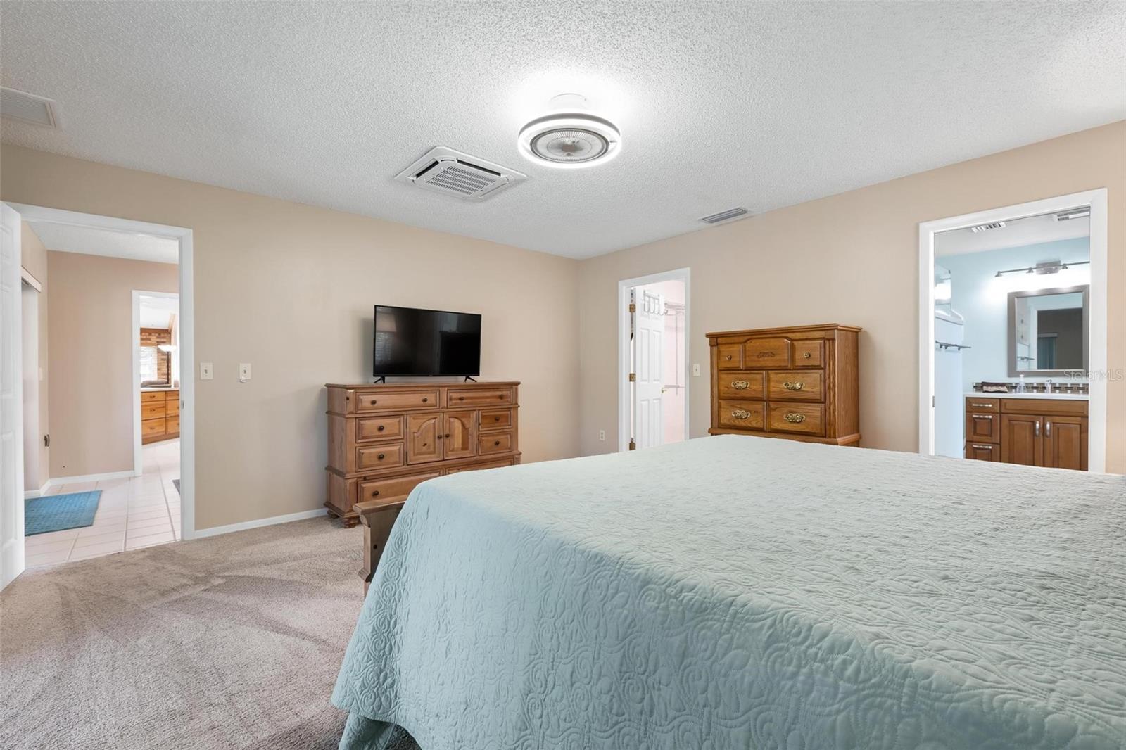 JACARANDA COUNTRY CLUB WEST VILLAGE - Residential