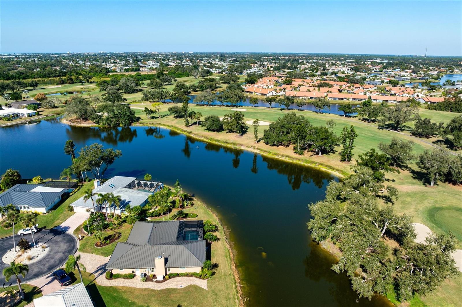 JACARANDA COUNTRY CLUB WEST VILLAGE - Residential