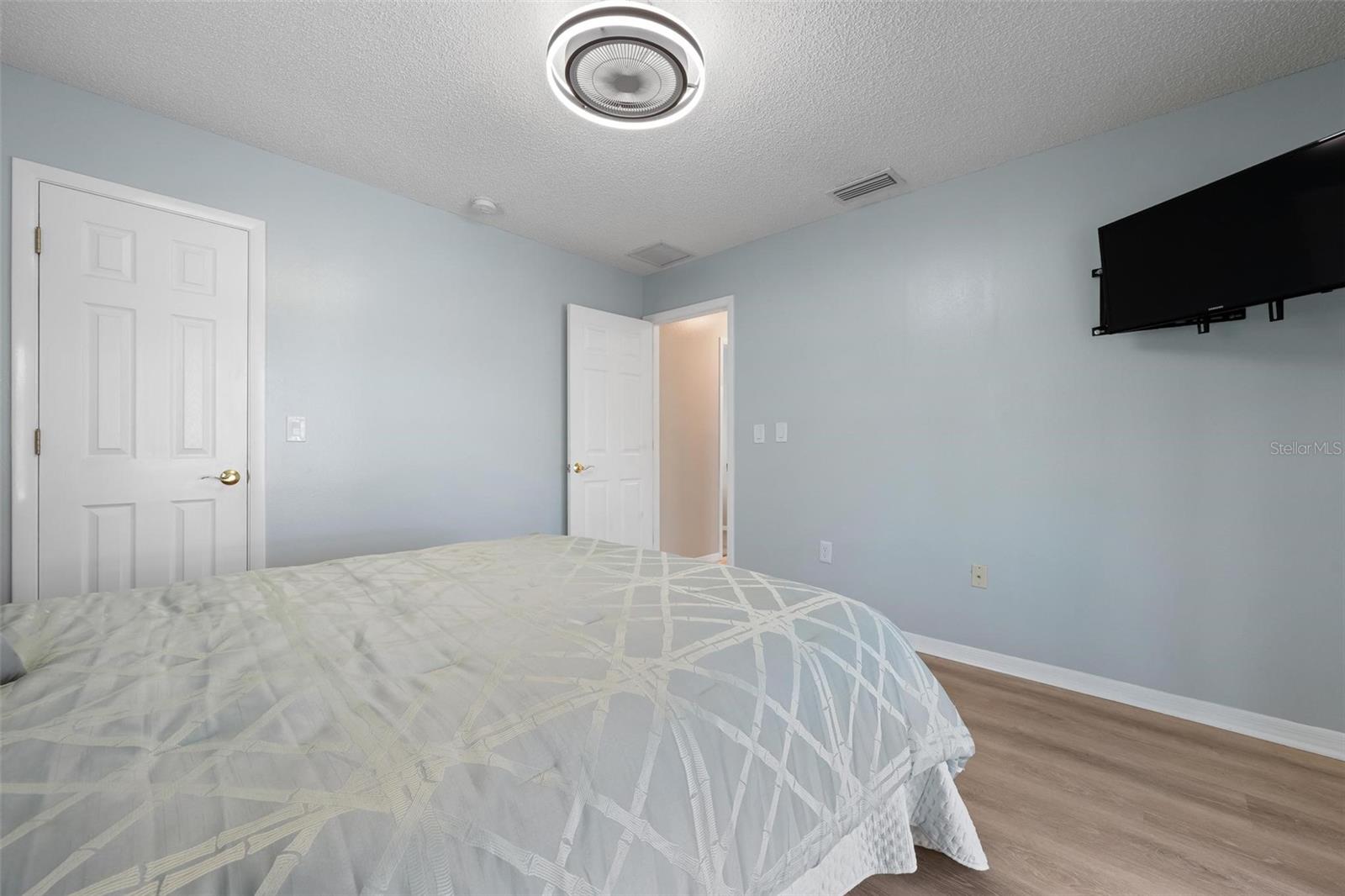 JACARANDA COUNTRY CLUB WEST VILLAGE - Residential