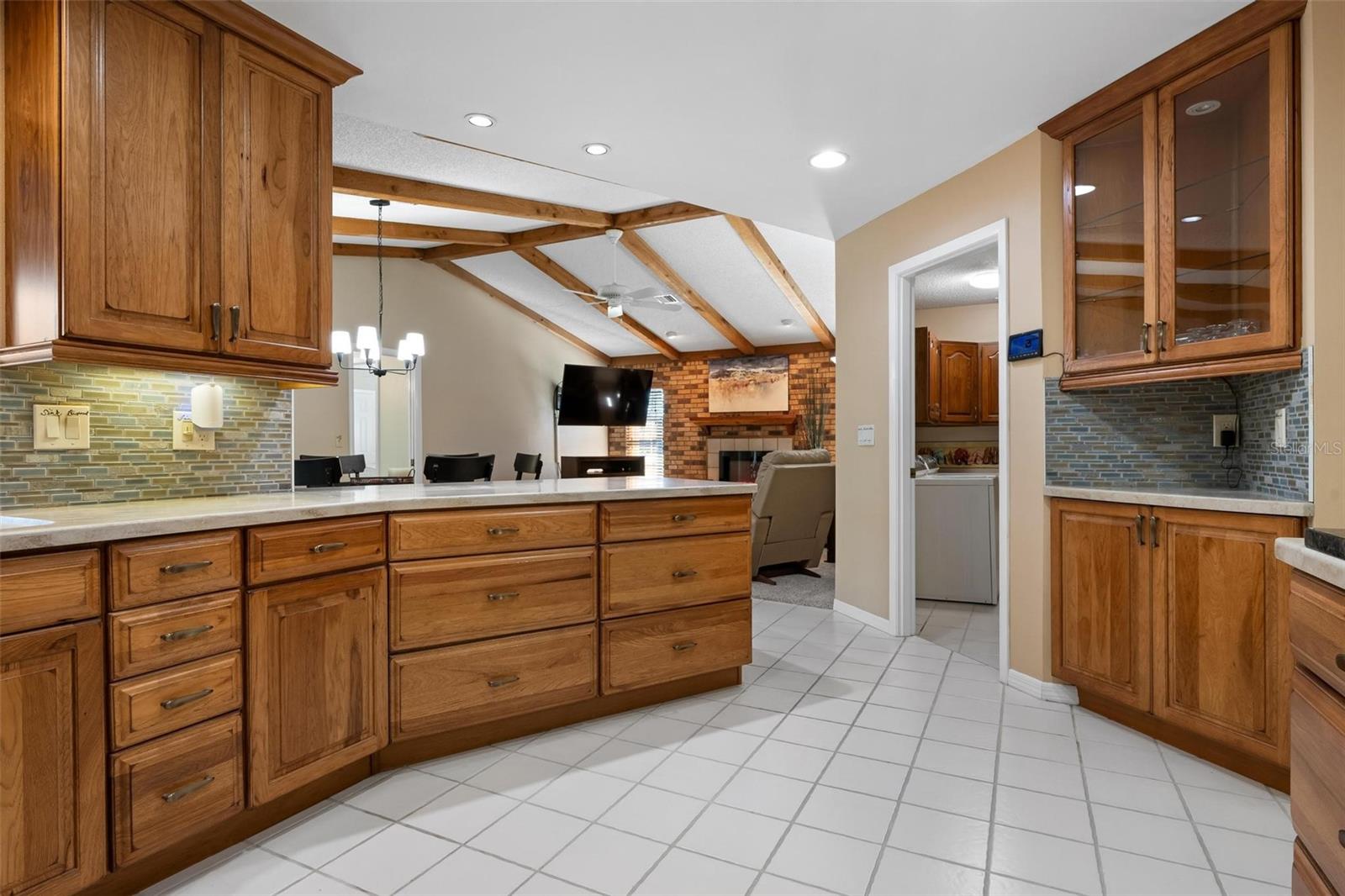 JACARANDA COUNTRY CLUB WEST VILLAGE - Residential