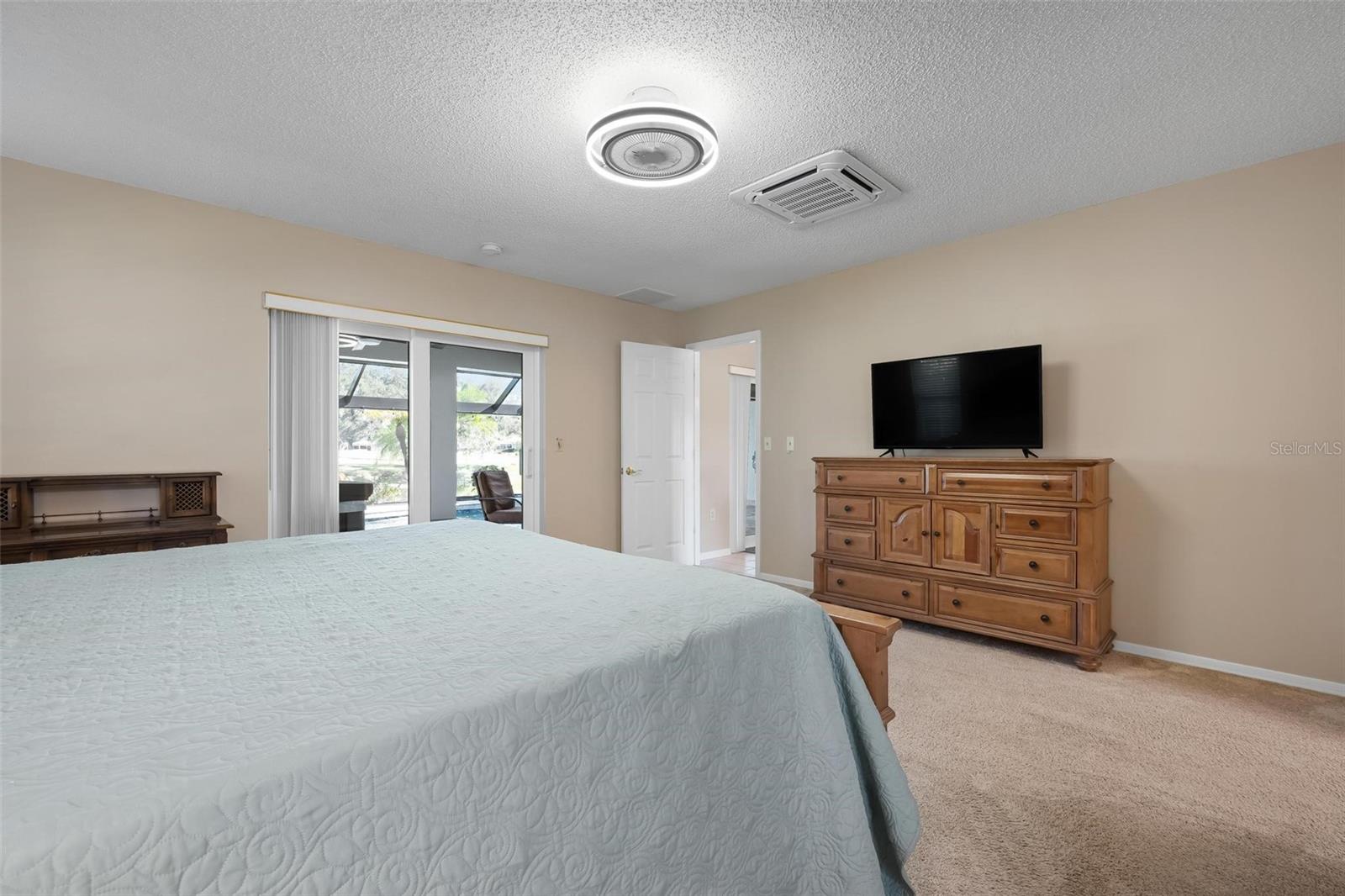 JACARANDA COUNTRY CLUB WEST VILLAGE - Residential