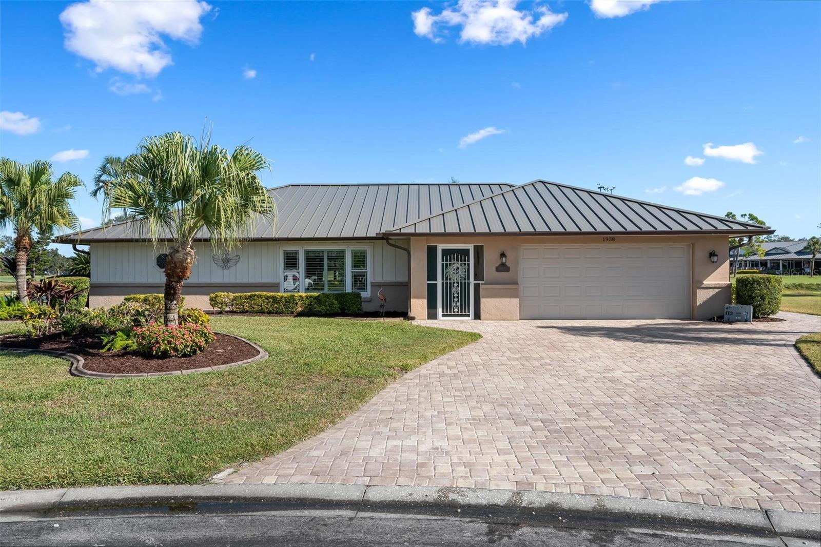 JACARANDA COUNTRY CLUB WEST VILLAGE - Residential