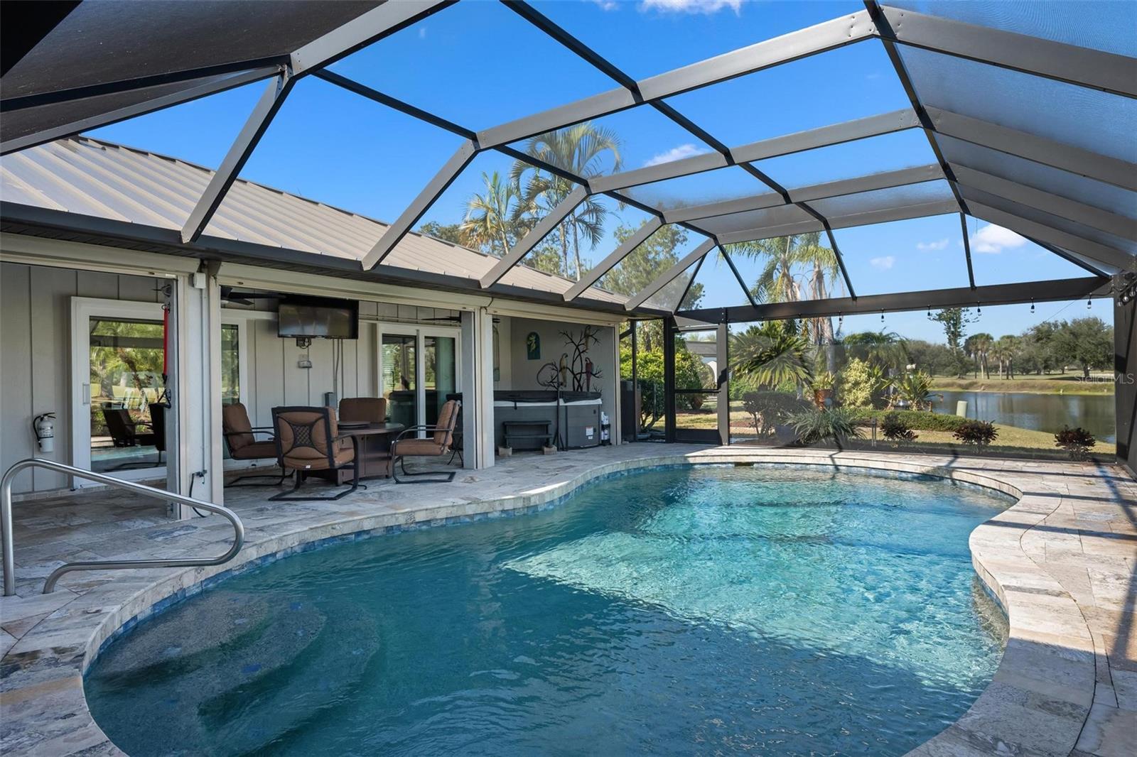 JACARANDA COUNTRY CLUB WEST VILLAGE - Residential