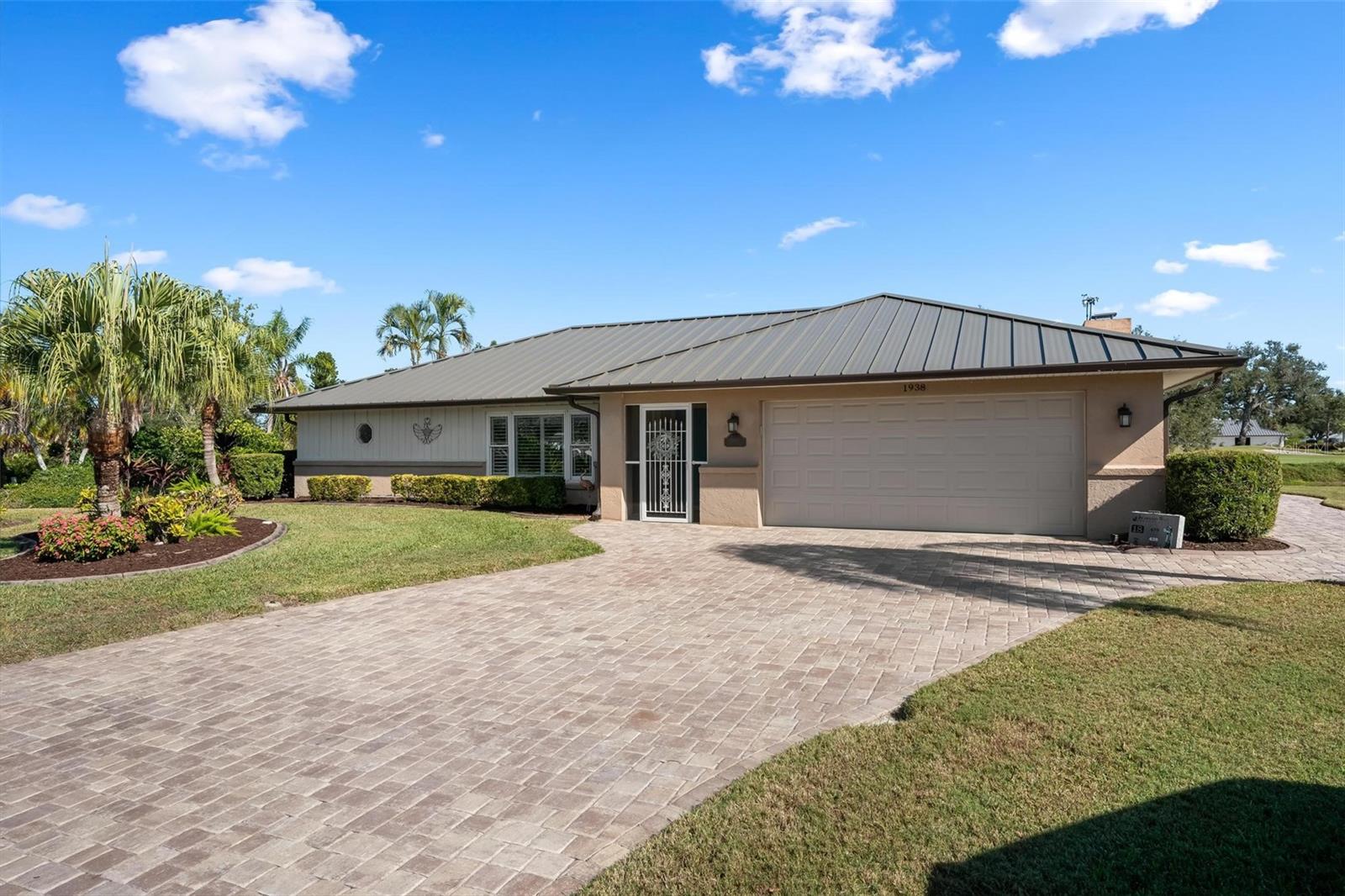 JACARANDA COUNTRY CLUB WEST VILLAGE - Residential