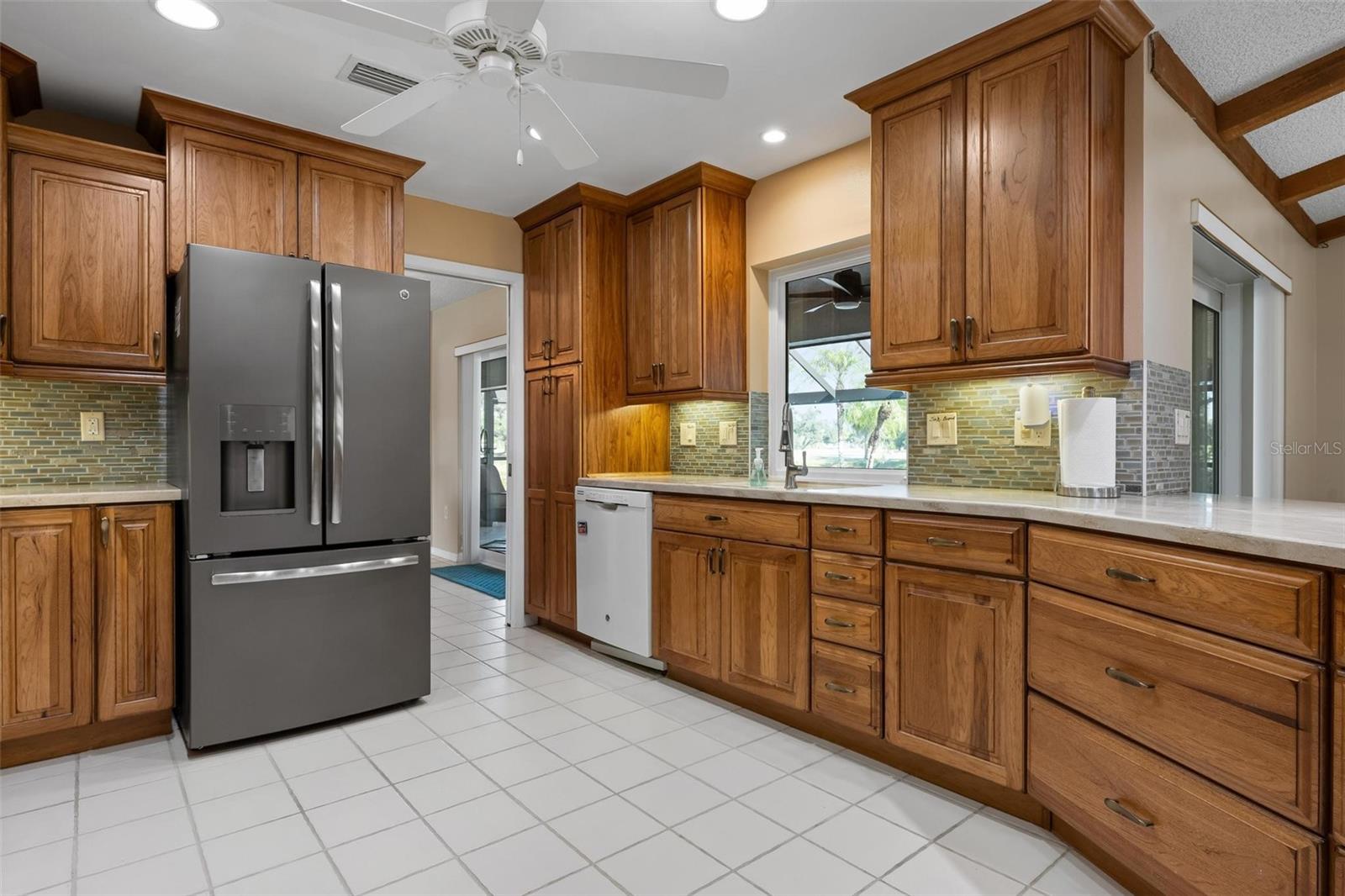 JACARANDA COUNTRY CLUB WEST VILLAGE - Residential