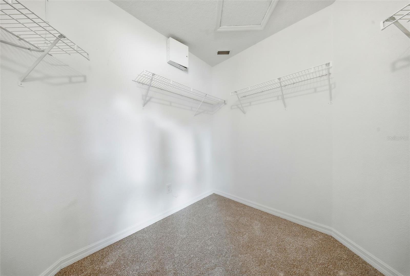 OAK LANDING - Residential