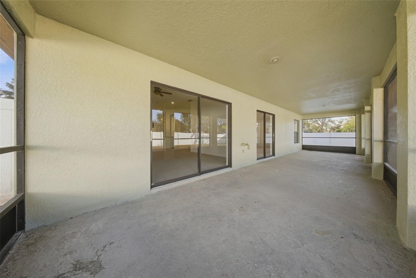 OAK LANDING - Residential