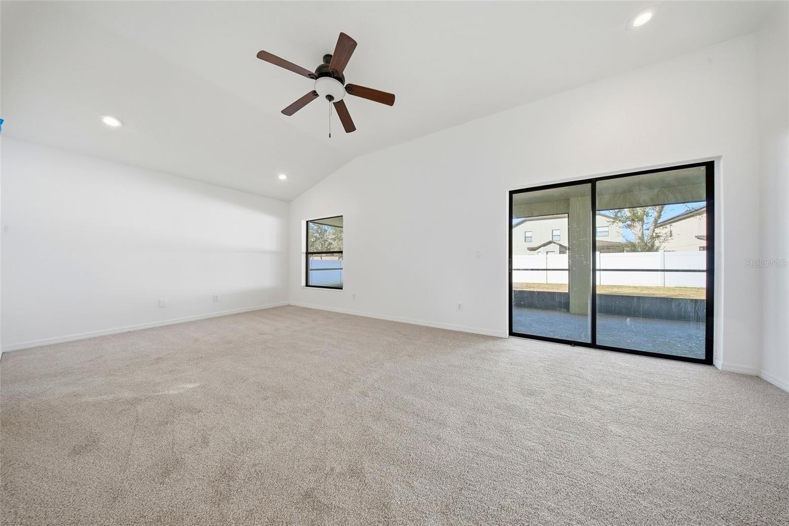 OAK LANDING - Residential