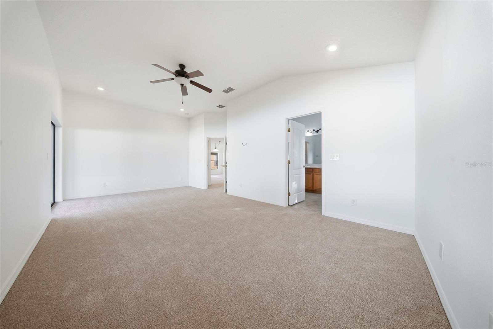 OAK LANDING - Residential