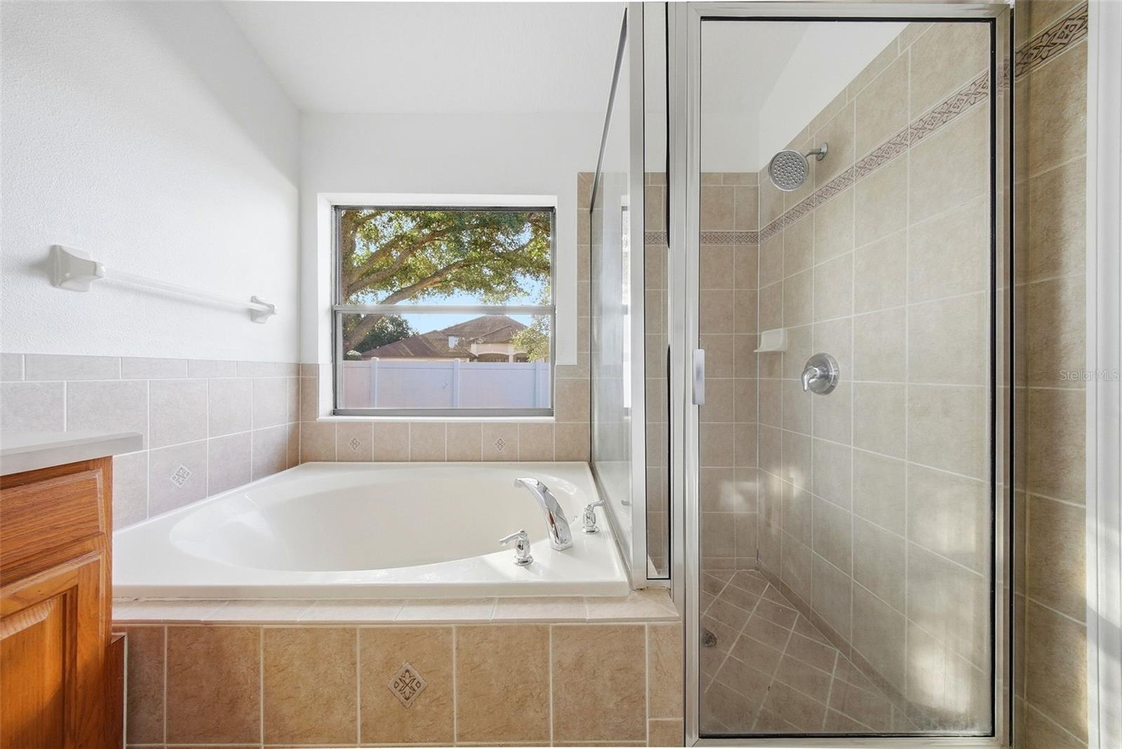 OAK LANDING - Residential