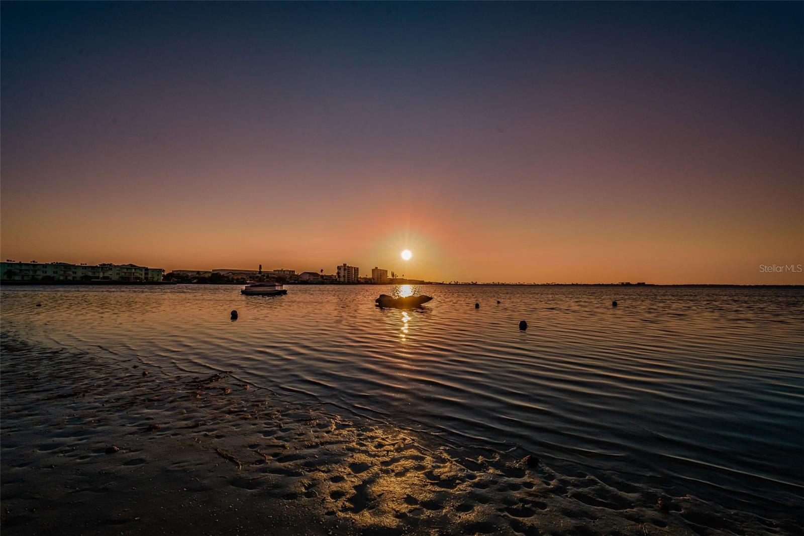 MEDITERRANEAN MANORS - Residential