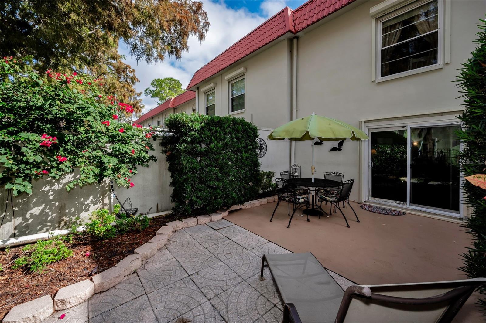 MEDITERRANEAN MANORS - Residential