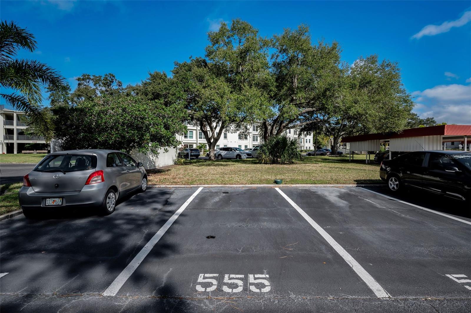 MEDITERRANEAN MANORS - Residential