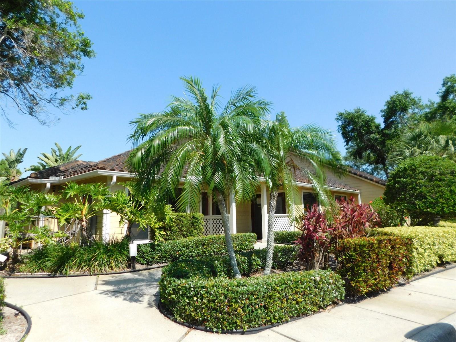 BAYPOINTE PRESERVE CONDO - Residential