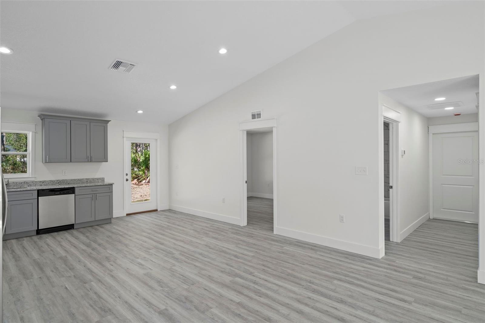 ROYAL HIGHLANDS UNIT 5 - Residential