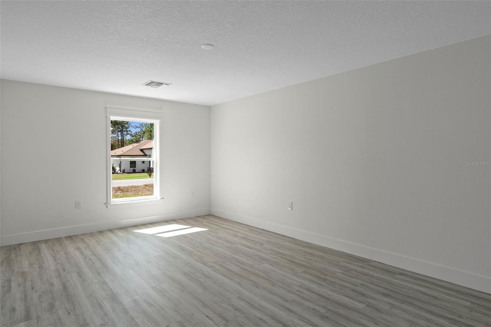 ROYAL HIGHLANDS UNIT 5 - Residential