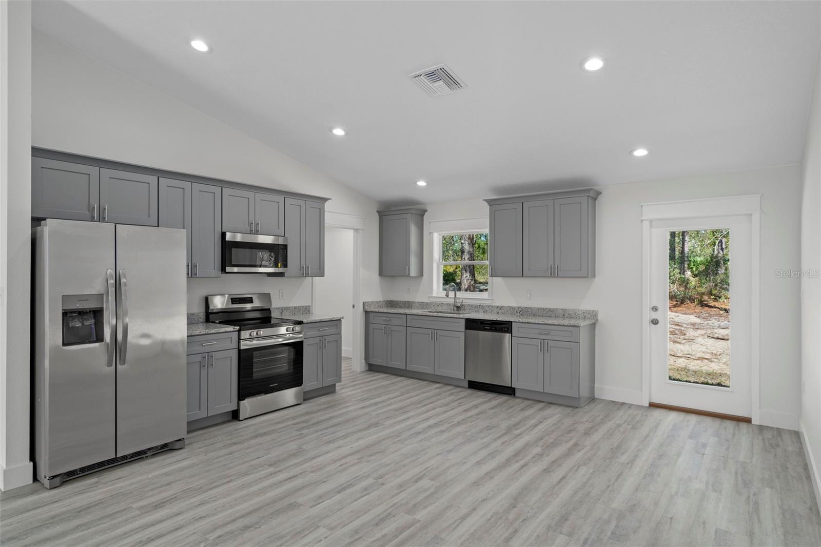 ROYAL HIGHLANDS UNIT 5 - Residential